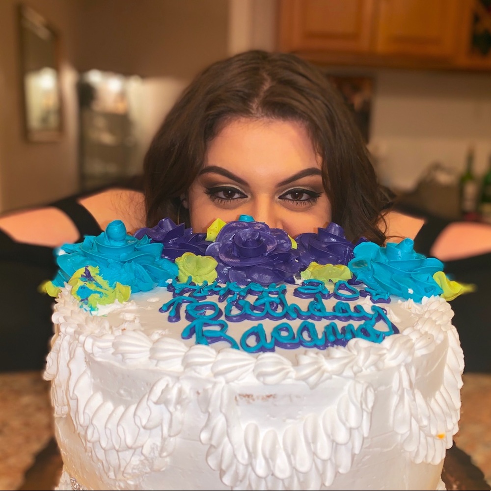 Meet your Posher, Raeanna